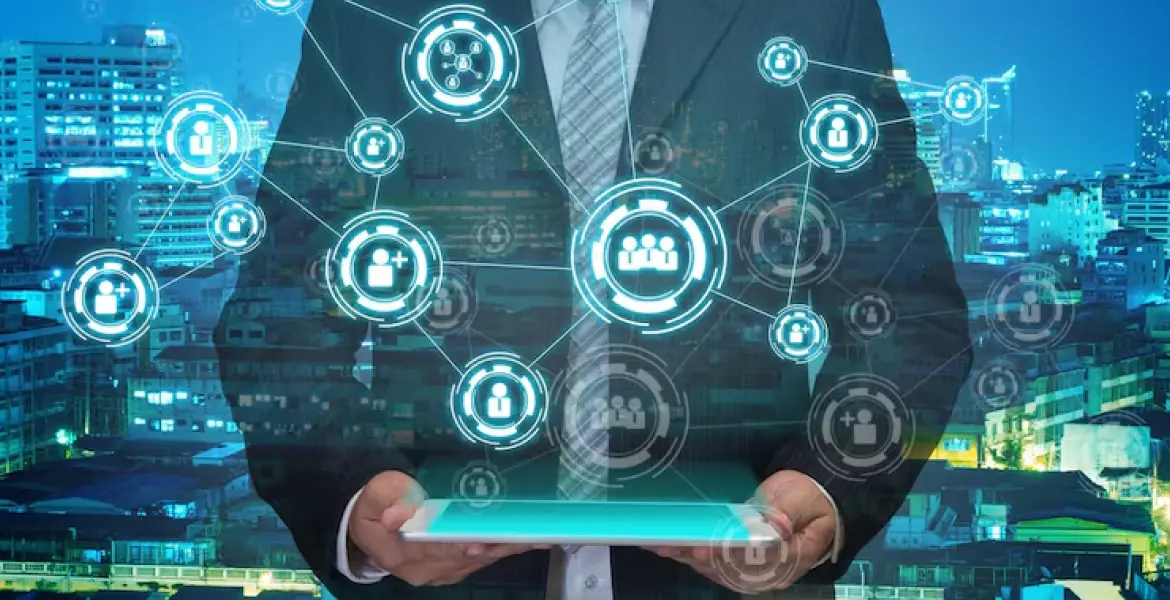 MVP to Enterprise: Scaling SaaS Products 10x Faster with No-Code/AI Hybrids